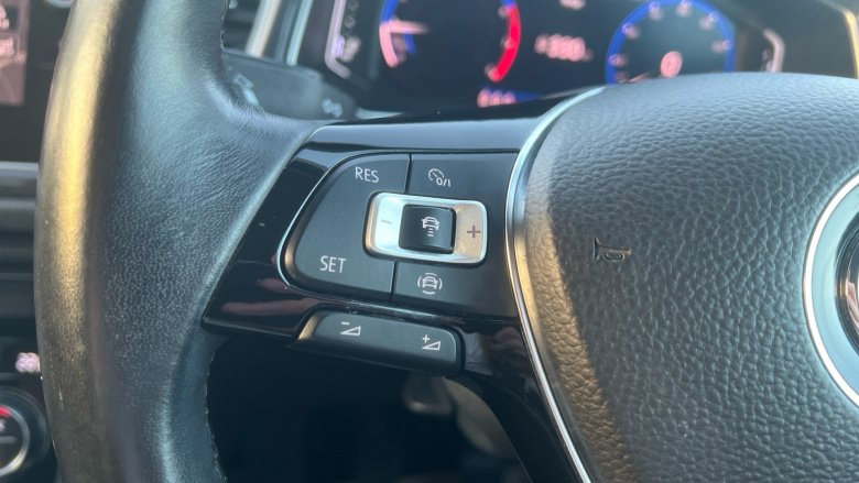 Volkswagen T-Roc 1.0 TSI SEL 5dr Petrol Hatchback